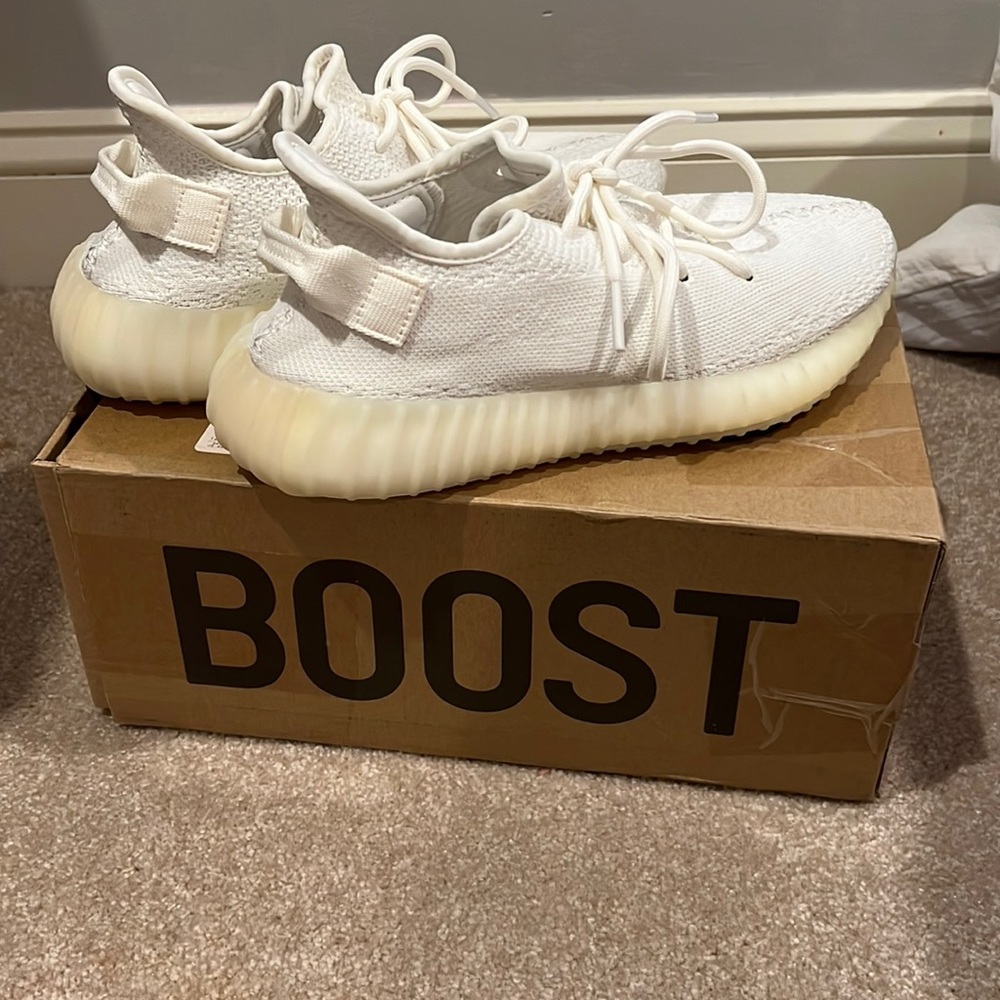 White Yeezy Boost 350 never worn